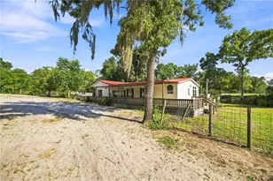 2251 SE 136 Ave, Morriston, FL 32668 - Photo 4