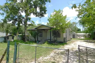 306 Florida Dr, Palatka, FL 32177 - Photo 1