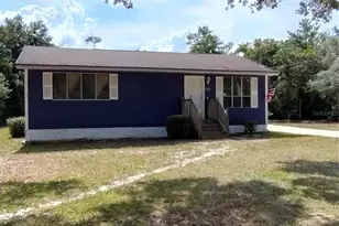 140 Bay Rd, Ocklawaha, FL 32179 - Photo 1