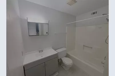 81 SE 16th Avenue #D-103, Gainesville, FL 32601 - Photo 18