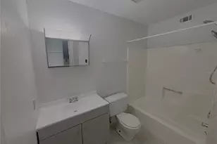 81 SE 16th Ave, Gainesville, FL 32601 - Photo 18