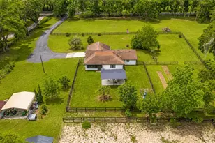 2735 NE 127th Pl, Anthony, FL 32617 - Photo 1