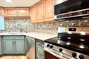 7400 Sun Island Dr S, South Pasadena, FL 33707 - Photo 14