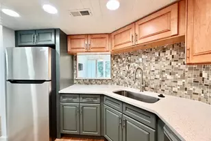 7400 Sun Island Dr S, South Pasadena, FL 33707 - Photo 10