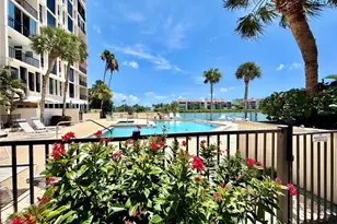 7400 Sun Island Dr S, South Pasadena, FL 33707 - Photo 1