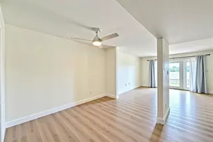 3751 Pompano Dr SE, Saint Petersburg, FL 33705 - Photo 4