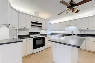 707 NE 46th Ct, Ocala, FL 34470 - Photo 12