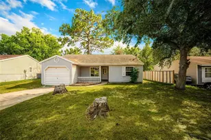 21 Spring Loop Cir, Ocala, FL 34472 - Photo 2