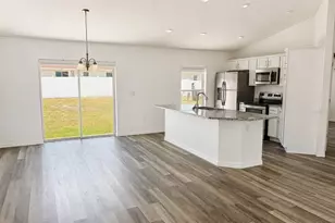 13182 SW 106th St, Dunnellon, FL 34432 - Photo 2