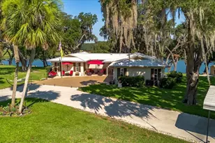 10522 SE 146th Terrace Rd, Ocklawaha, FL 32179 - Photo 1