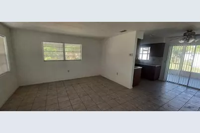 68 S Columbus Street, Beverly Hills, FL 34465 - Photo 2