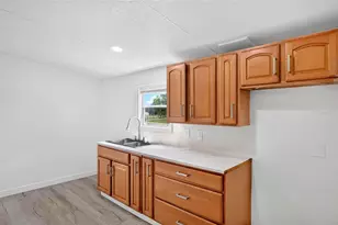 6766 NE 1st Pl, Ocala, FL 34470 - Photo 10