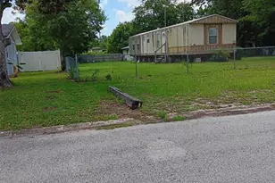 2153 Sunrise Dr, Jacksonville, FL 32246 - Photo 2