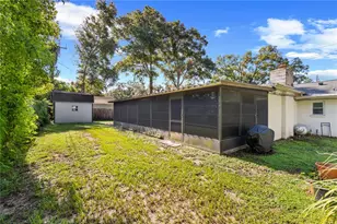 207 W Wheeler Rd, Seffner, FL 33584 - Photo 40