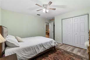 207 W Wheeler Rd, Seffner, FL 33584 - Photo 18