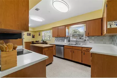 207 W Wheeler Road, Seffner, FL 33584 - Photo 10