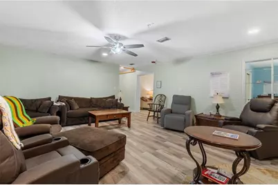 207 W Wheeler Road, Seffner, FL 33584 - Photo 6
