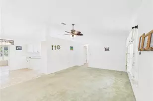 11236 N Rain Point, Inglis, FL 34449 - Photo 12