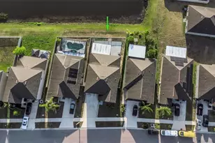 1739 Broad Winged Hawk Dr, Ruskin, FL 33570 - Photo 94