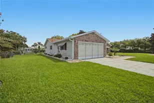 17676 SE 102nd Cir, Summerfield, FL 34491 - Photo 8