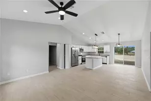 20 Locust Loop Cir, Ocala, FL 34472 - Photo 6