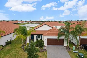 17127 Holly Wl Ave, Wimauma, FL 33598 - Photo 2