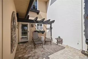 1118 Avenida De Las Casas, Lady Lake, FL 32159 - Photo 30