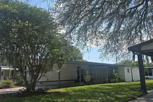 730 Royal Palm Ave, Lady Lake, FL 32159 - Photo 4