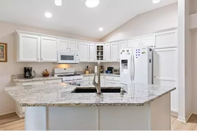 7145 SE 173rd Arlington Loop, The Villages, FL 32162 - Photo 12