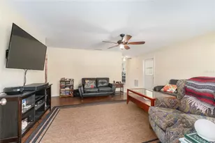 21545 SW Honeysuckle St, Dunnellon, FL 34431 - Photo 8