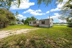 8581 NE 147th Ct, Silver Springs, FL 34488 - Photo 1