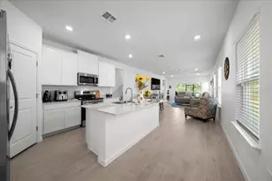 3902 NE 30th Ter, Ocala, FL 34479 - Photo 4