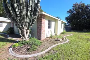 9091 N Golfview Dr, Citrus Springs, FL 34434 - Photo 8