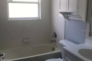 12377 NE 50th View, Oxford, FL 34484 - Photo 10