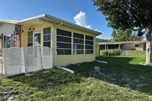 9050 SW 101 St Ln, Ocala, FL 34481 - Photo 2
