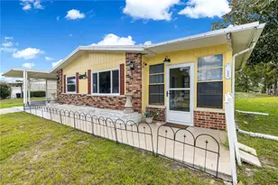 9050 SW 101 St Ln, Ocala, FL 34481 - Photo 2