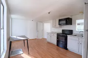 18274 SE 22nd Pl, Silver Springs, FL 34488 - Photo 2