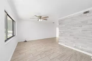 2213 NE 45th Ave, Ocala, FL 34470 - Photo 8