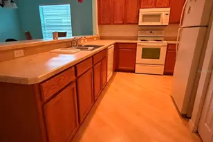 4921 NE 123rd Ln, Oxford, FL 34484 - Photo 2