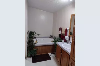 9070 SE 196th Terrace, Ocklawaha, FL 32179 - Photo 12