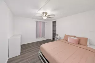 21720 NW 8th Ct, Pembroke Pines, FL 33029 - Photo 20
