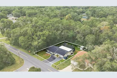 221 E Inverness Boulevard, Inverness, FL 34452 - Photo 2