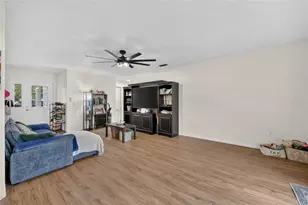 303 Oak Track Pass, Ocala, FL 34472 - Photo 10