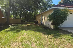 31 Pine Cir, Ocala, FL 34472 - Photo 2