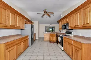 17690 SE 66 Pl, Morriston, FL 32668 - Photo 14