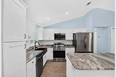 11108 W Thoreau Place, Crystal River, FL 34428 - Photo 20