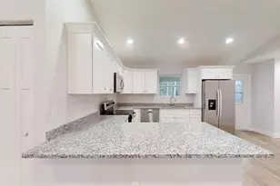 24294 NW Tamarind Ln, Dunnellon, FL 34431 - Photo 12