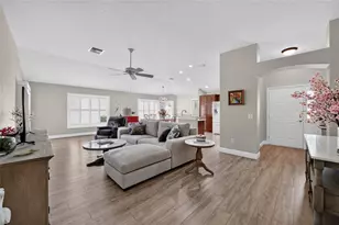 2408 Saffron Ln, The Villages, FL 32162 - Photo 4