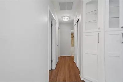 205 SE Monroe Circle N, Saint Petersburg, FL 33703 - Photo 14