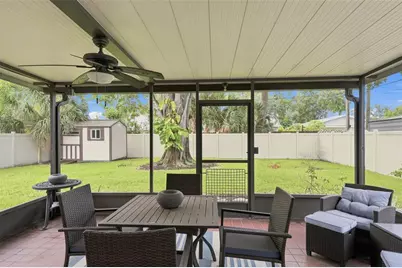 205 SE Monroe Circle N, Saint Petersburg, FL 33703 - Photo 24